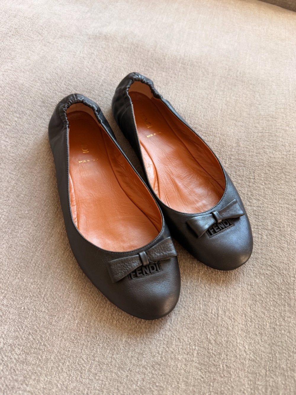 Fendi Leather Bow Ballet Flats – Black – Size 38 – Made in Italy
